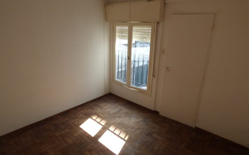 Departamento Un Dormitorio (escalera) – Mendoza 2100